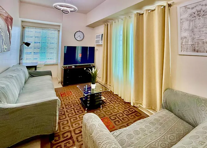 1br Family Staycation With 2 Queen Size Bed In Near Robinsons Place Mall And Slmec