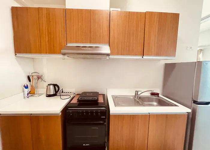 1br Family Staycation With 2 Queen Size Bed In Near Robinsons Place Mall And Slmec *